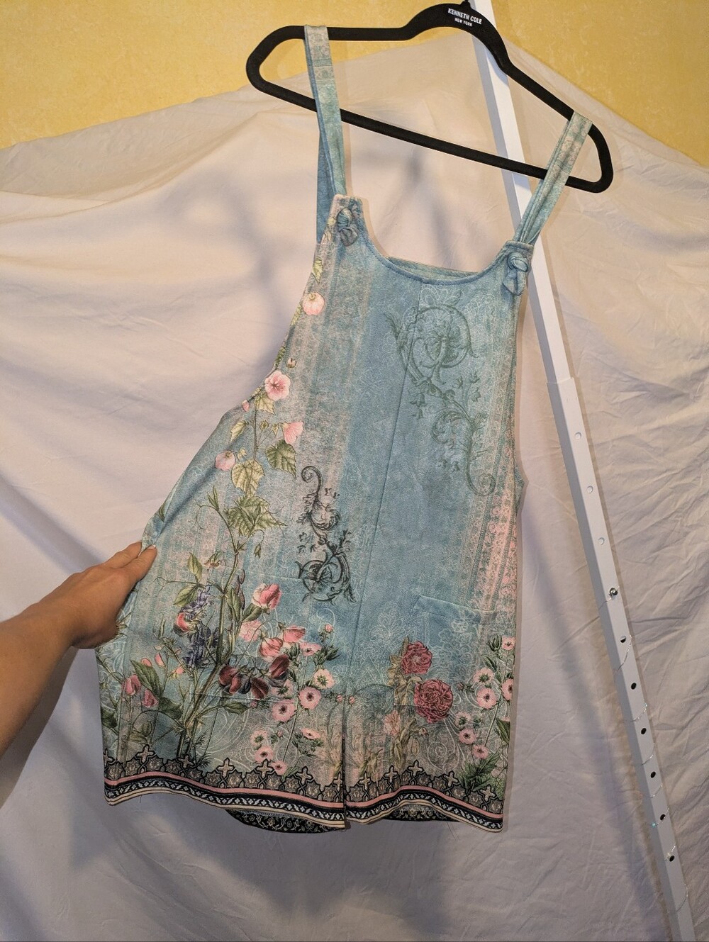 Vintage Boho Floral Romper Tie Strap Overall Shorts Sz Large